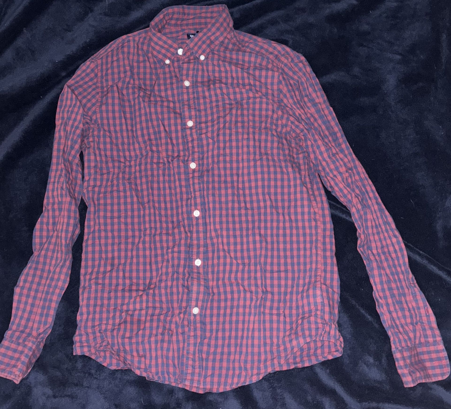 Men’s Long Sleeve Button Down (Gap) Size Medium Red & Blue Plaid
