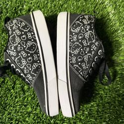 Hello Kitty Heelys