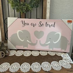 Baby elephant wall decor