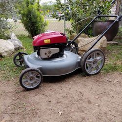 Lawn Mower Made In USA craftsman Available San Antonio Texas  $175 Starts Fast Big Engine.  Large Wheels Rear For Sharp Turns  .  I Will Start Machine