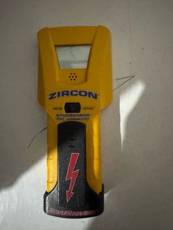 Zircon StudSensor Pro LCD Stud Finder