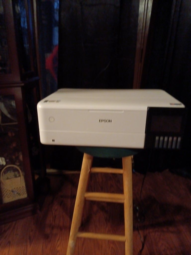 EPSON ET 8550 printer.... Slightly Used
