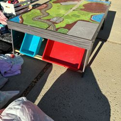 Kids Play Table