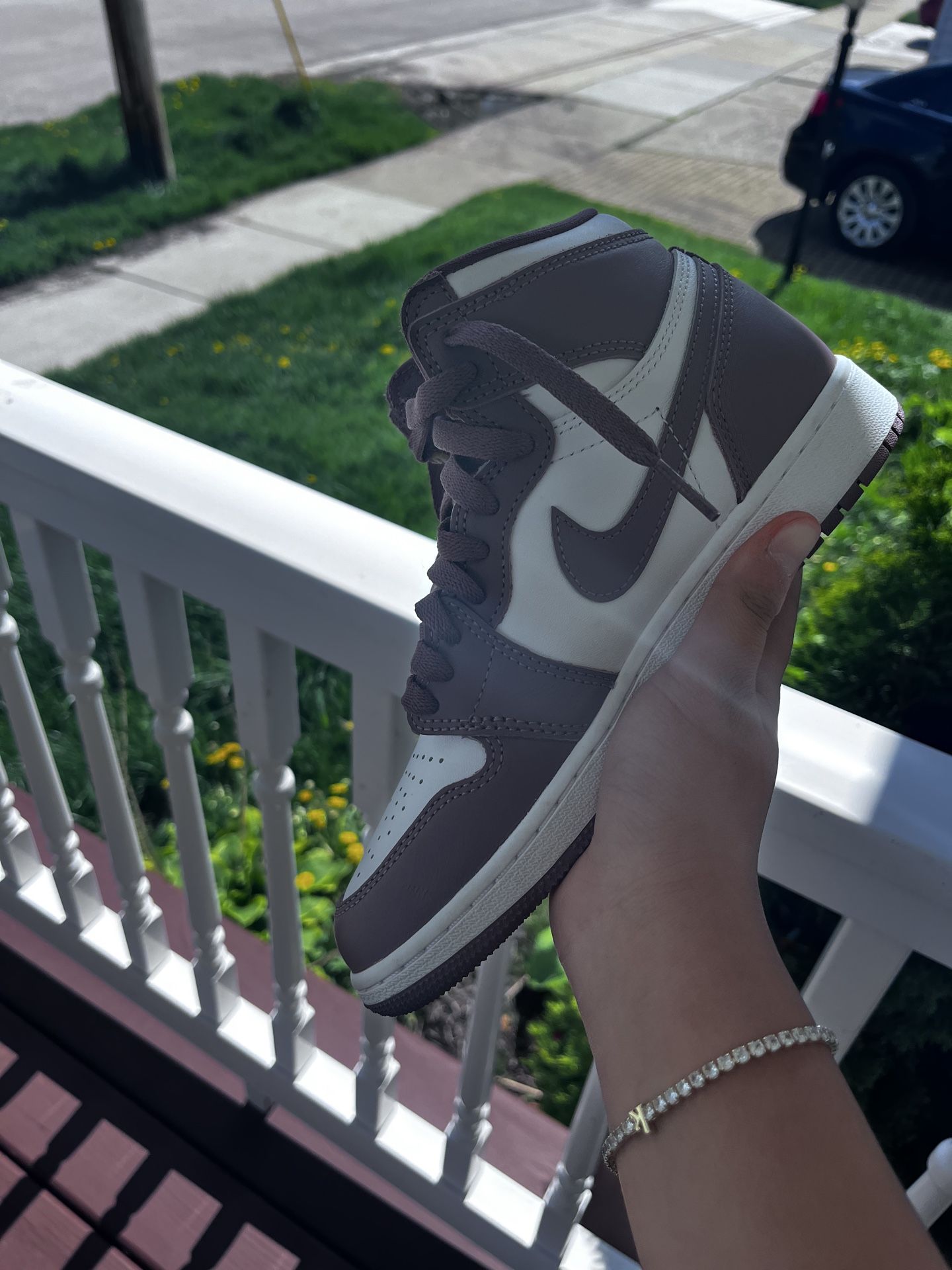 Jordan 1 mid “Muave” - size 4.5y