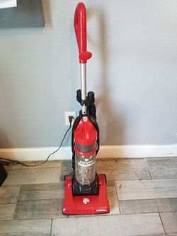 Dirt devil vacuum cleaner