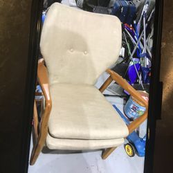 Wood and cloth deep chair