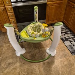 Baby jumper activity center adjustable