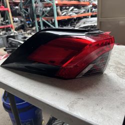 Toyota RAV4 left tail light Oem
