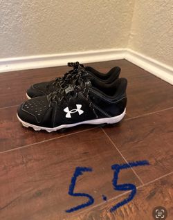 Baseball Cleats - 5.5y