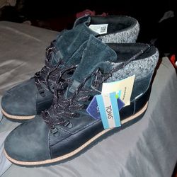 Tom's Boots Womens 9.5 NEW