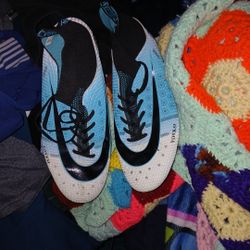 Soccer Cleats SIZE 10 