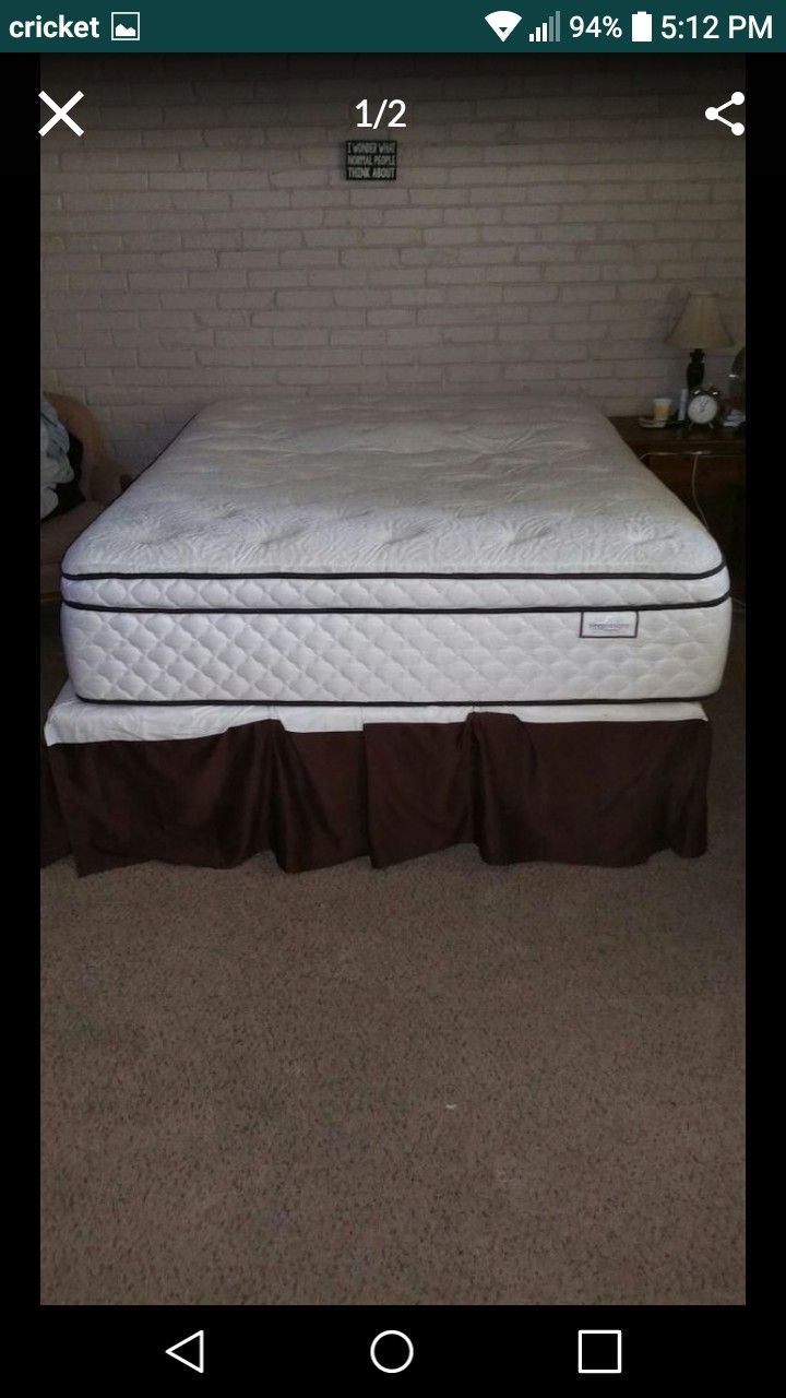 QUEEN ADJUSTABLE pillow top mattress, adjustable bed frame with motor and remote.