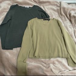 Jamie Scott Sweater Tan and Charcoal Gray Long Sleeve V-Neck Top Bundle