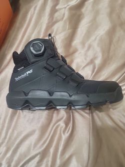 Steal toe work boots