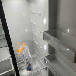 Whirlpool Refrigerator 