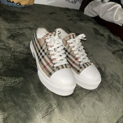 Burberry Shoes 