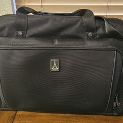 TravelPro Crew Versapack Weekender Carryon Duffel Bagw/Suiter Jet Black New W/OTags Retails for $180 +