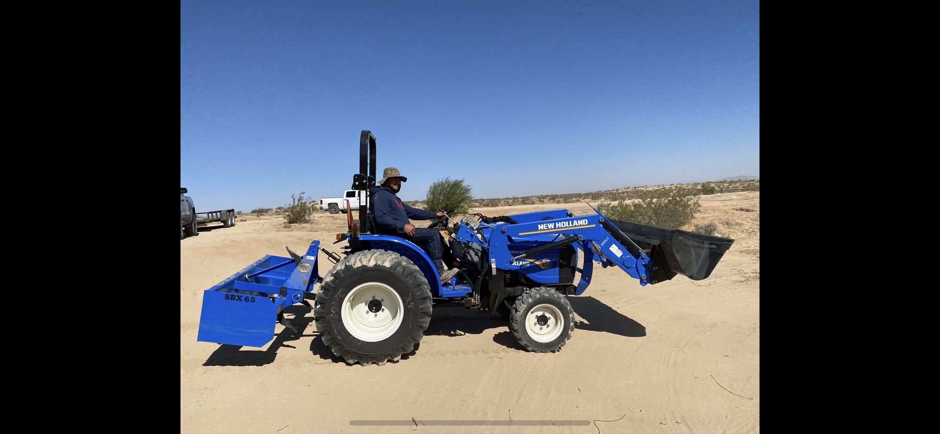 New Holland 25 Loader