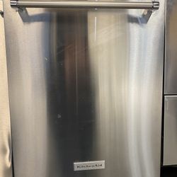 KitchenAid 24inch Dishwasher in Stainless Steel