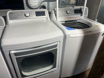 LG top load washer and dryer set Electric