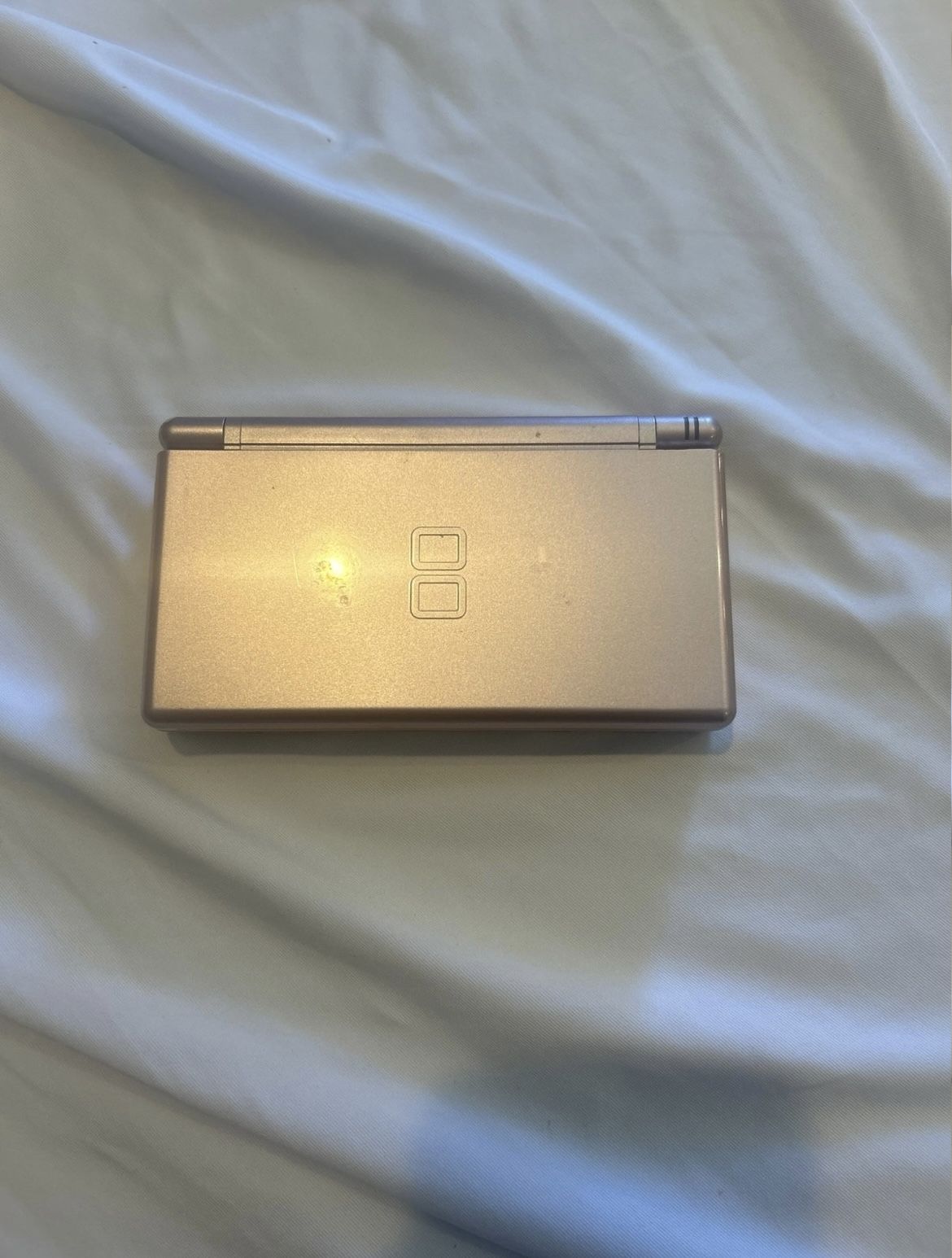 Pink Nintendo DS Lite w/ charger 