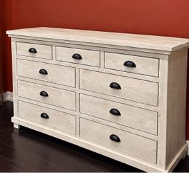 8 Drawer Dresser