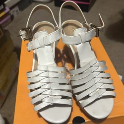 Size 6 White Wedge