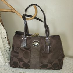 Coach AUTHENTIC Signature Satchel Bag 