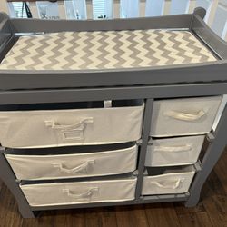 Changing Table With Baskets/drawers And Cover 