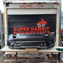 2021 Rivian R1T R1S Bumper Front Assembly OEM 2025 