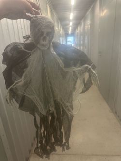 9-Hanging skeleton Grim Reapers