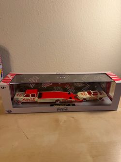 M2 Machines Coca-Cola 1980 Chevy Ramp Truck & 1981 Camaro Z28 Chase
