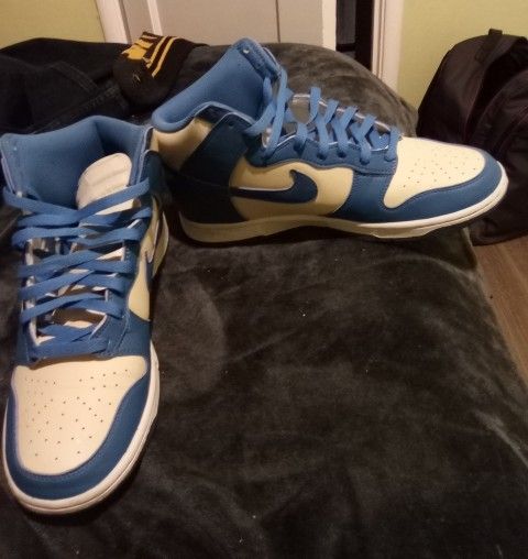 50$ New Nike Dunks High Top Blue/Tan