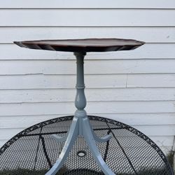 Nightstands and Round Table