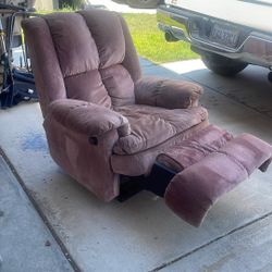 Free Lazy Boy Type Recliner Chair. 