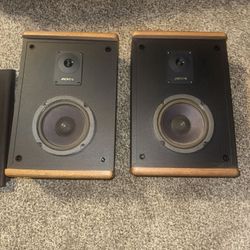 Vintage Advent Speakers 