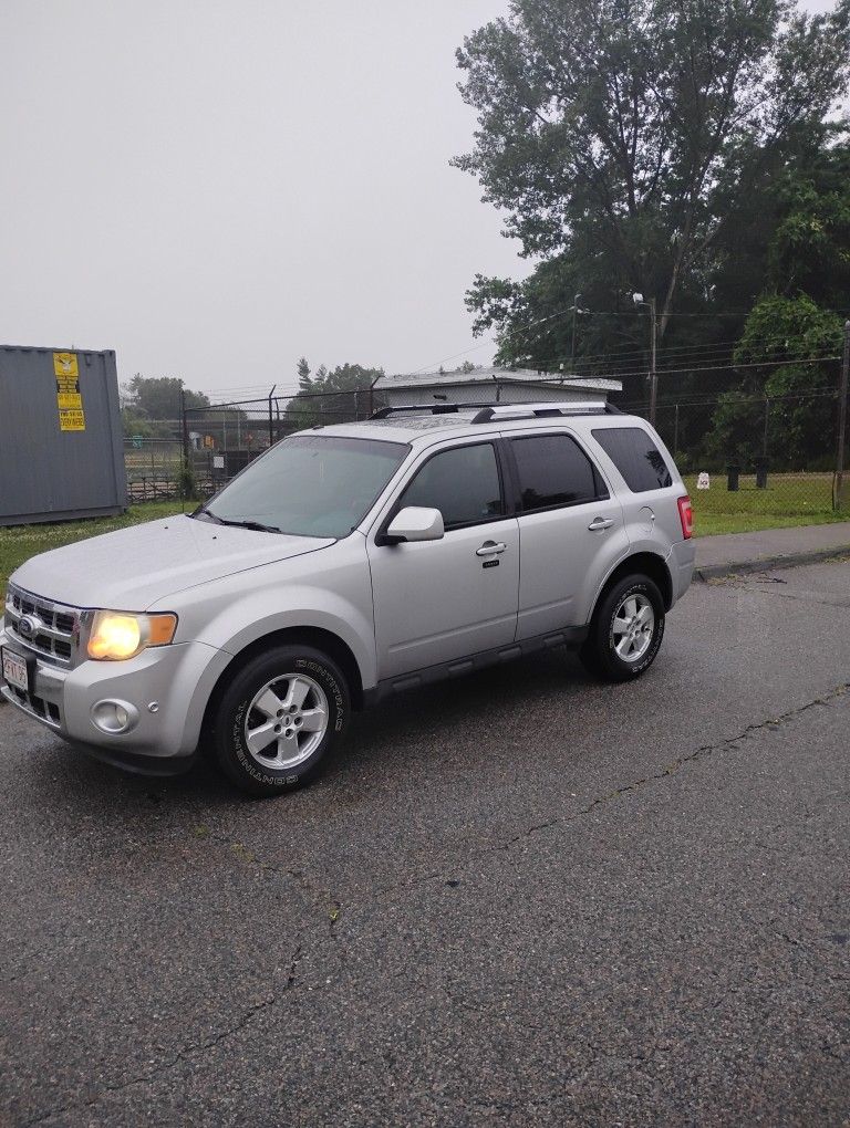 2010 Ford escape Limited