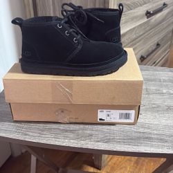 Ugg Neumel Size 5 Women 