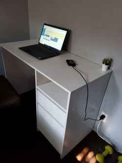 Writing desk with drawers- White- Room Essentials