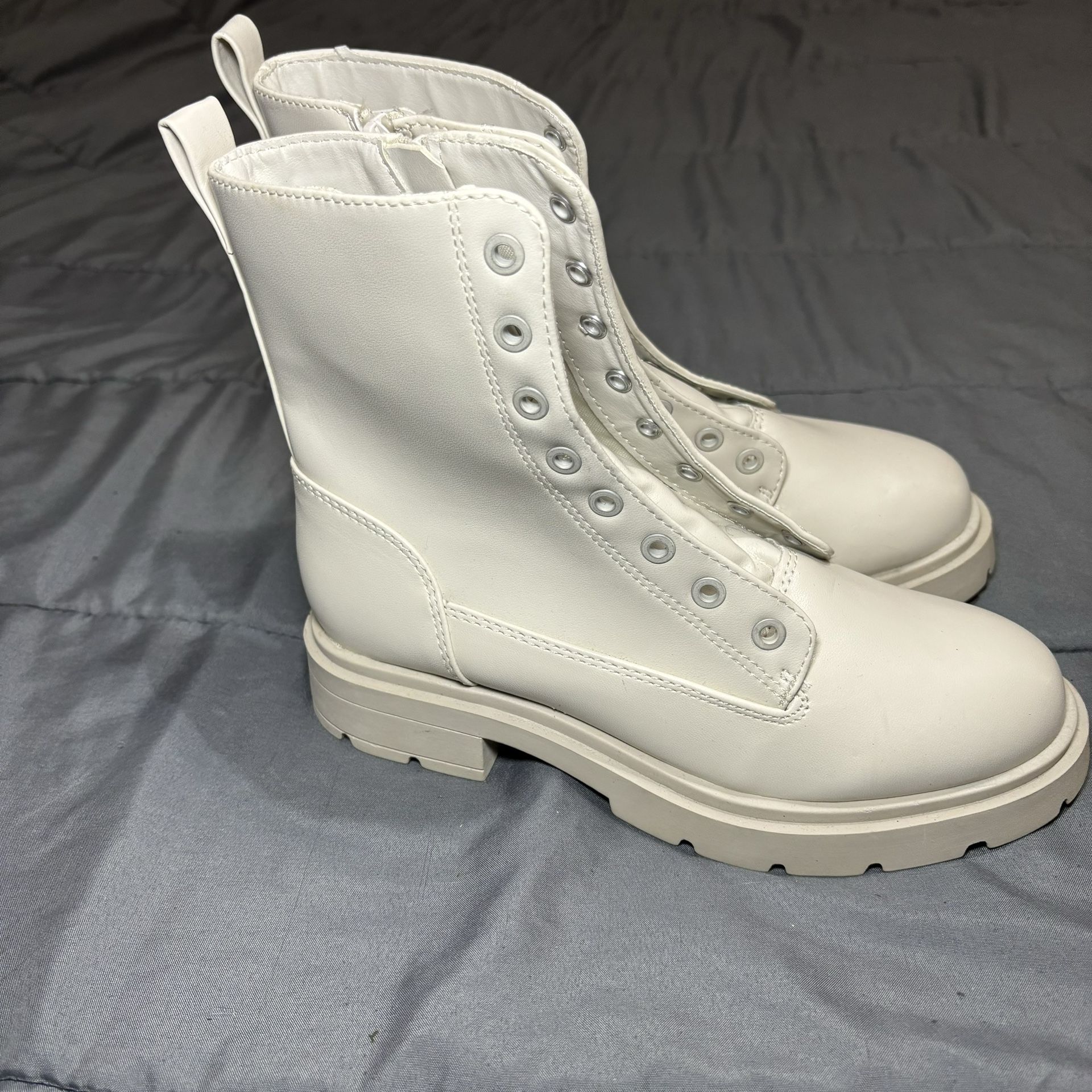 No Boundaries Women's Combat Boot Brand New Size 6 1/2 W 