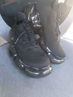 GROUNDS Moopie Black Women's Sneakers 8.5