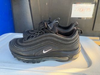 Air Maxes size 5.5y