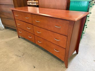Vintage Mahogany 6 Drawer Dresser with Sleek Silver Pulls
