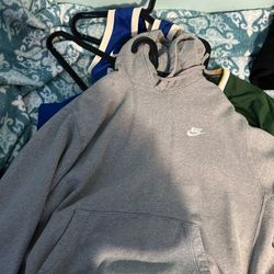 Nike sweater 