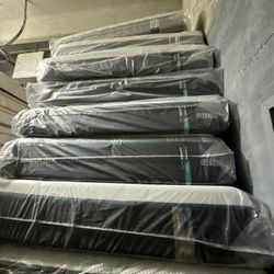 King Queen Size Tempurpedic ProAdapt,  ProBreeze,  LuxeBreeze Mattress  Pro Breeze /Luxe Adapt /Pro Adapt /Adapt /cloud /Tempur pedic contour Supreme 