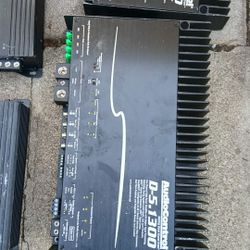 AUDIO CONTROL  D.5.1300 AMPLIFIER!! 5 CH!! NEW!! 250$ OBO