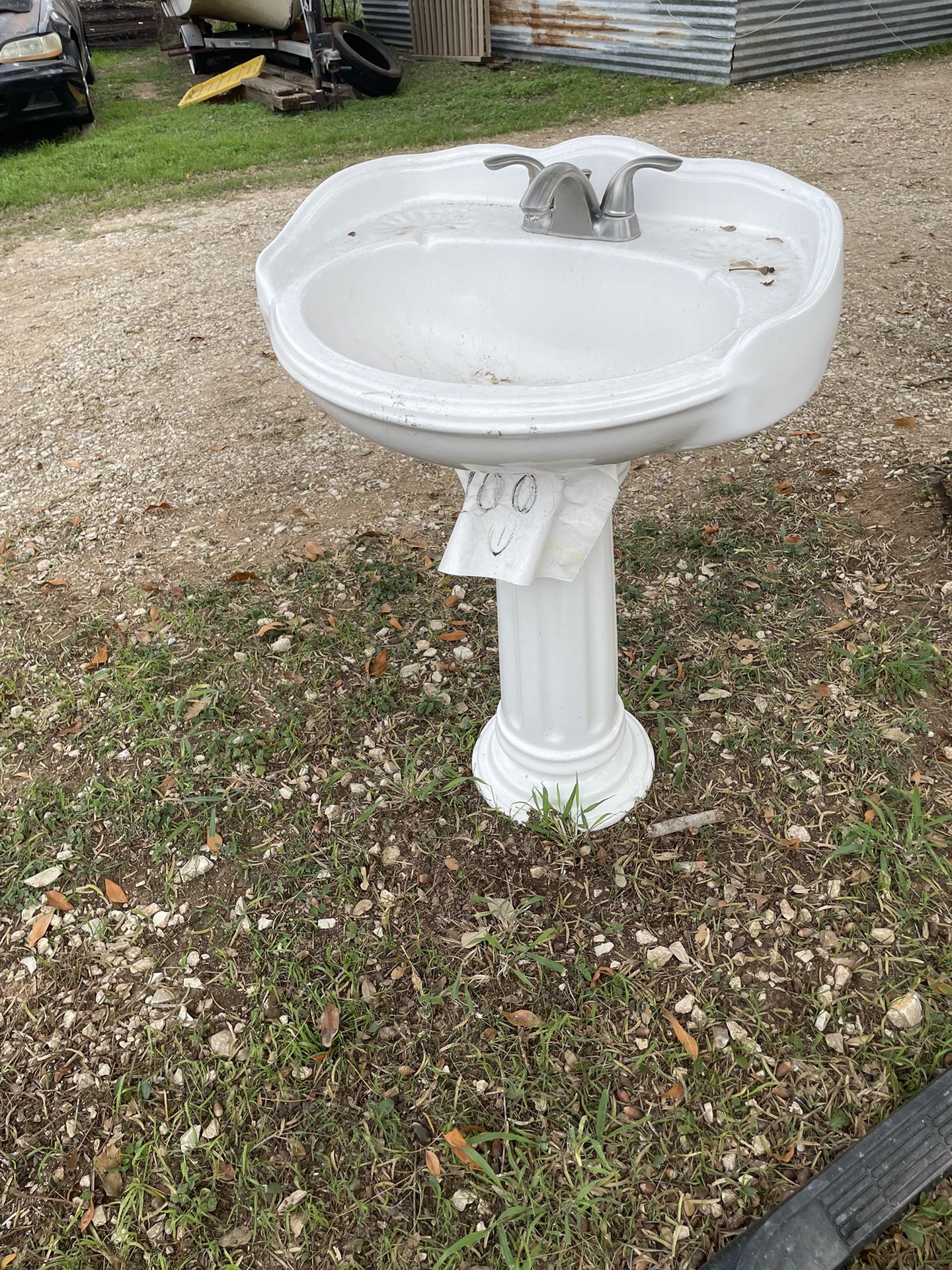 Pedestal Sink