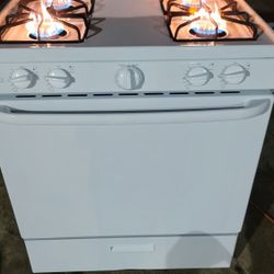 Preciosa Estufa De Gas 🔥seminueva Lista Para Usar Super Limpia Trabaja Muy Bien Los Cuatro Quemadores 🔥 Y El Horno 🔥 $200