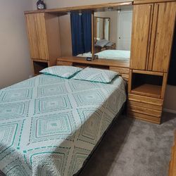 Complete Queen Bedroom Set