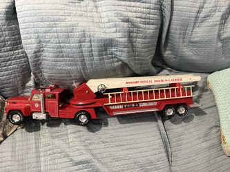 Vintage Nylint 885 Aerial Hook N Ladder Fire Engine Fire Truck Metal Toy 